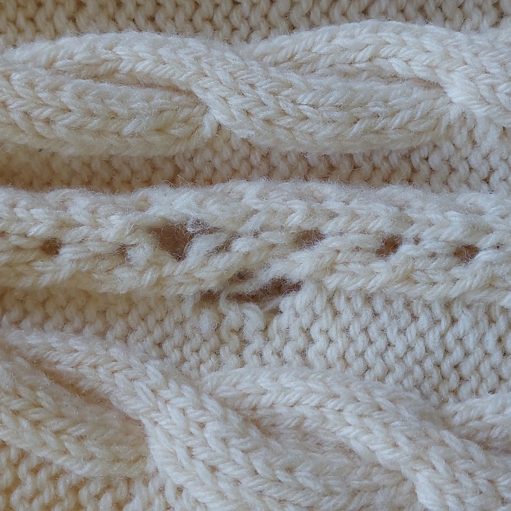 Knitted 'Cape' - image 6